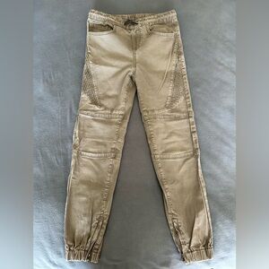 Eastpointe joggers from Tilly’s, fit my 12 year old, gently worn about 3 times